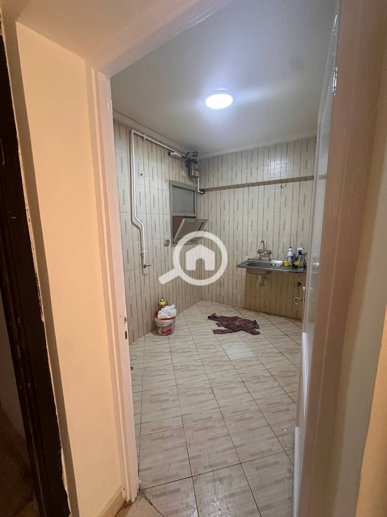 7 32e109ff-b314-4304-98a4-37fe2cadb5e6. jpeg