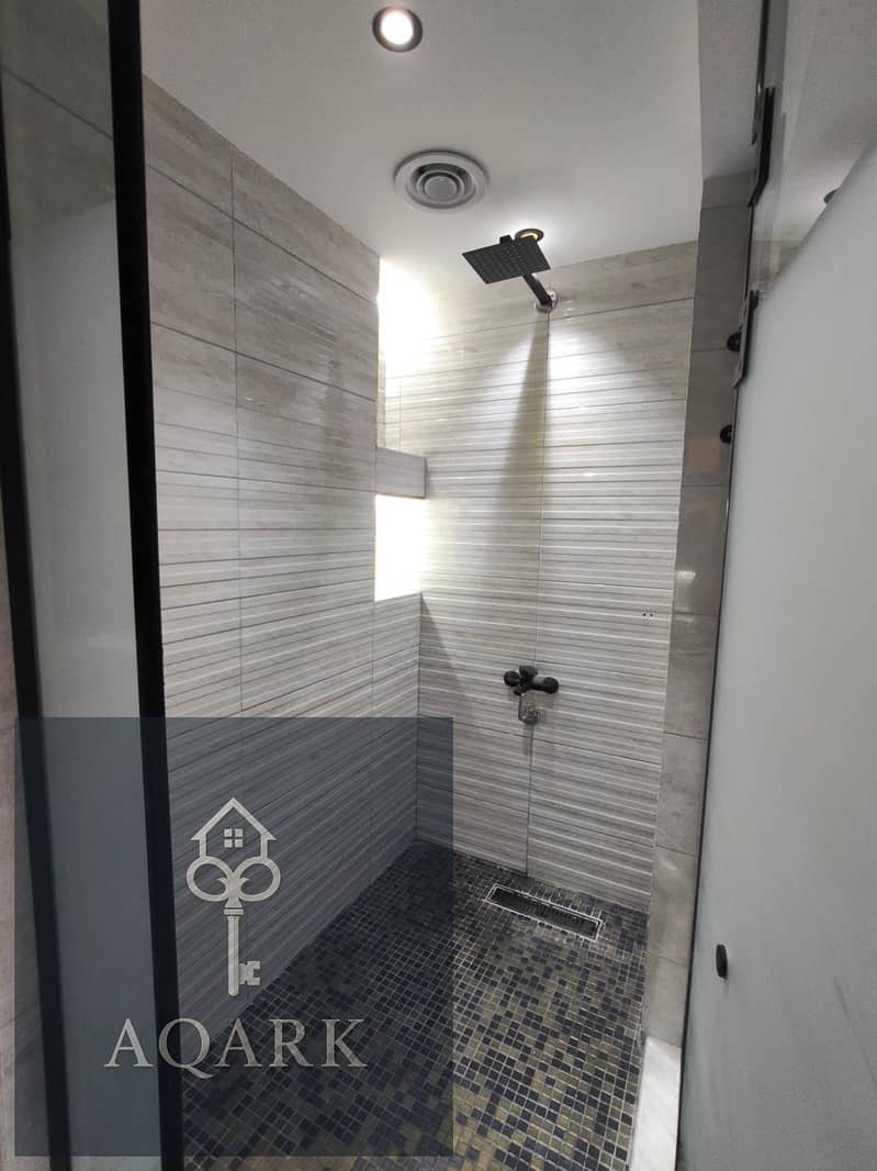 12 7df9a91c-677f-43bc-baac-8943a9872676. jpg