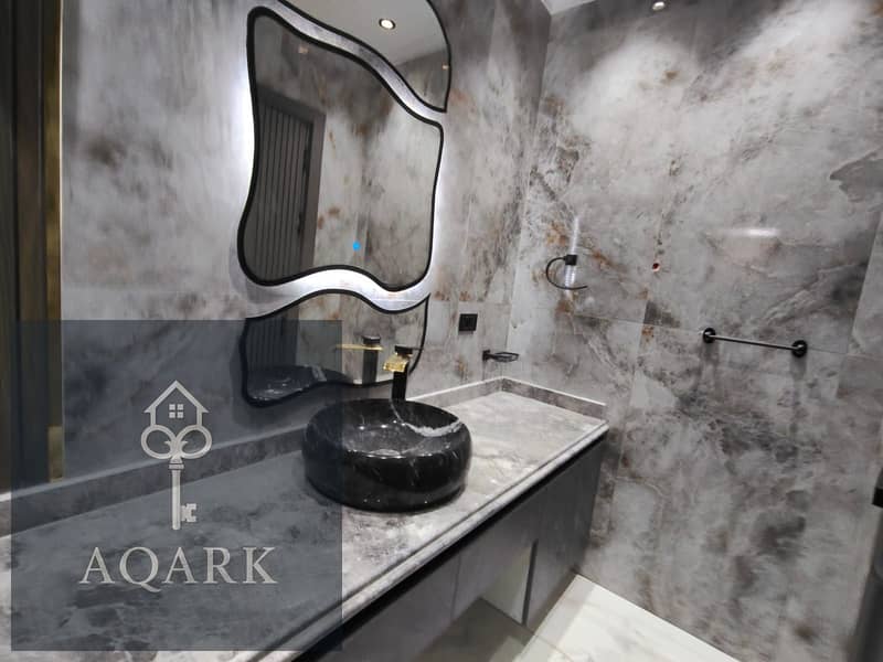 30 d83261c4-3133-4ece-88d6-95cde845685a. jpg