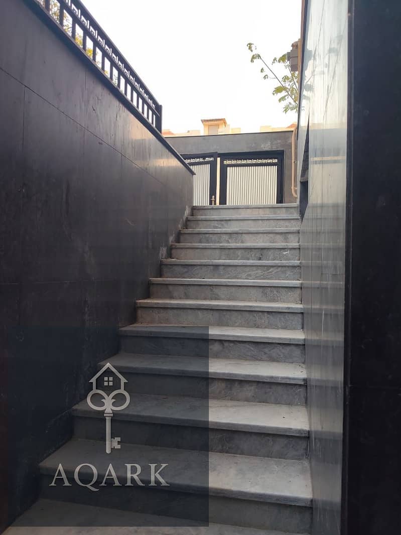 34 efa5d672-3cca-49ed-82ad-f29210e091e6. jpg