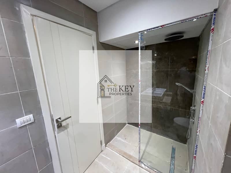 14 WhatsApp Image 2025-11-18 at 17.30. 15_e3d82370. jpg