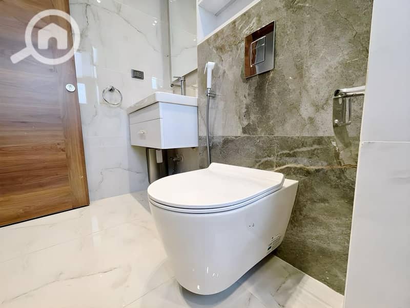 16 WhatsApp Image 2025-11-18 at 5.06. 08 PM (1). jpeg