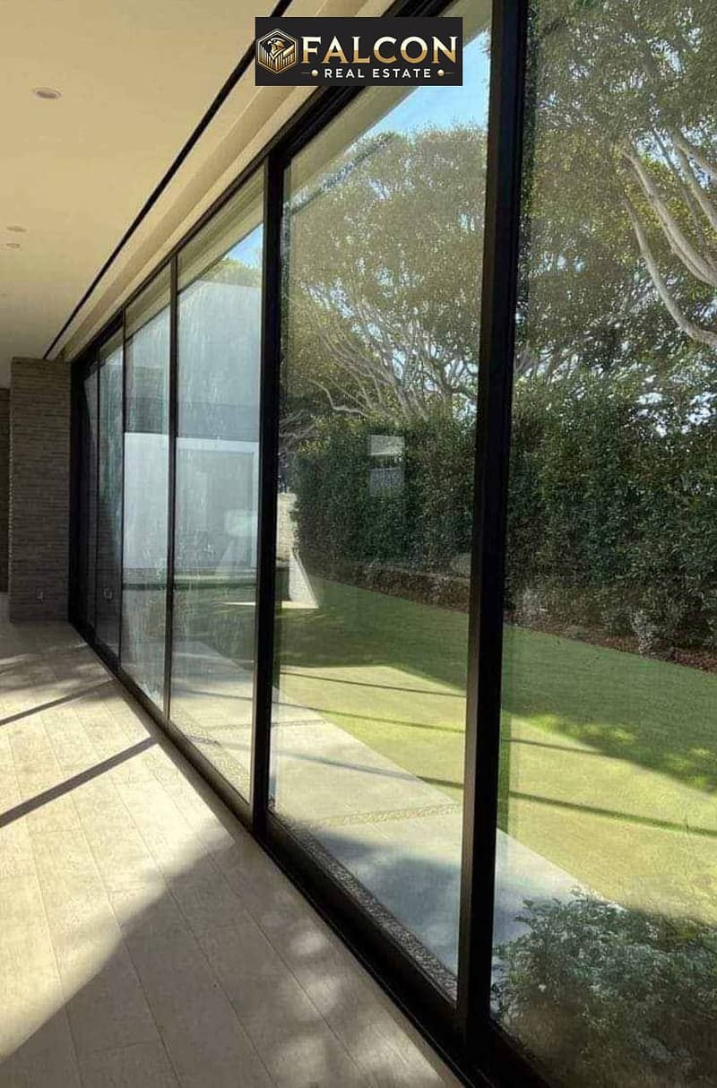 9 photo_5784873854957634466_y. jpg