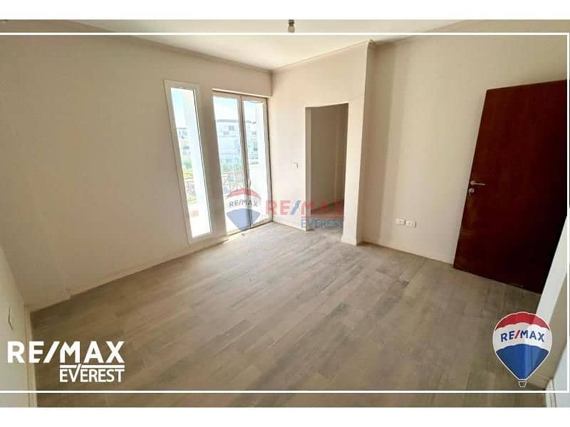 4 af9fee2c-5113-4bb7-bf5c-1852234a6311. jpg