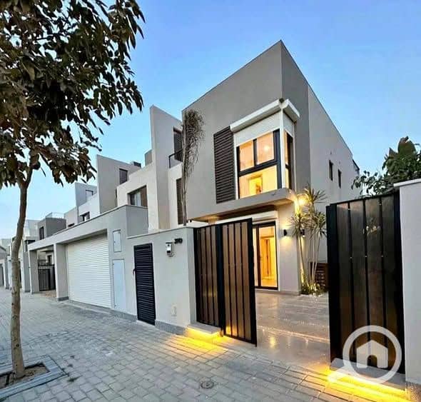 6 565139192_122142094406887054_8329045743354039924_n. jpg