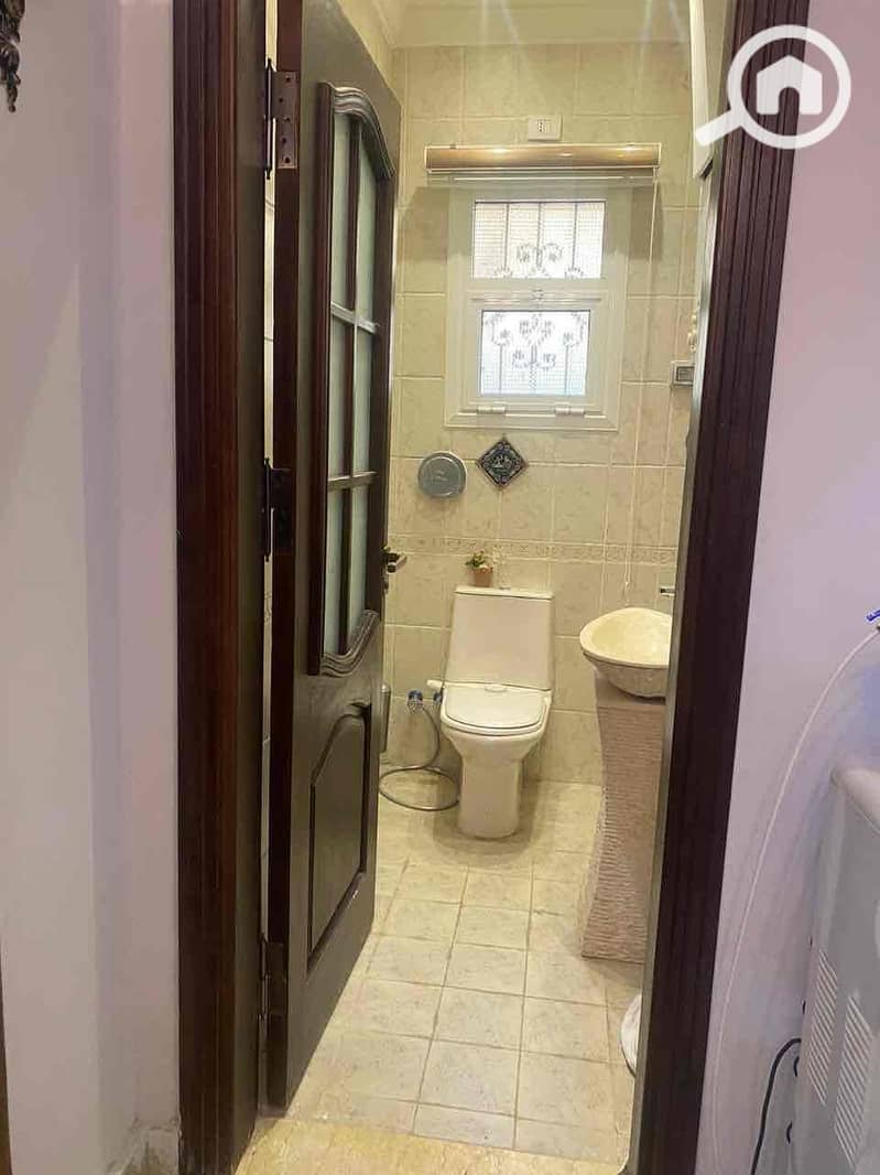 8 d7663ff9-4337-4f50-9de9-781bf4e664ab. jpg