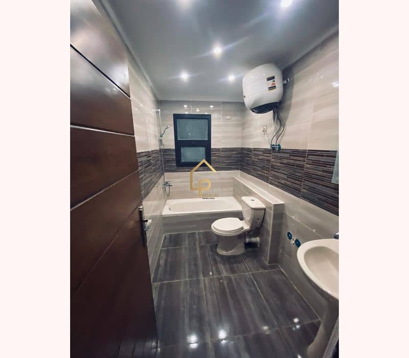 10 WhatsApp Image 2025-11-10 at 5.15. 58 PM. jpg