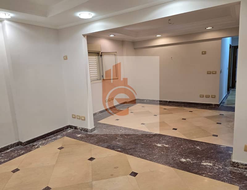 4 8abda37e-fd88-4d16-9a8b-d60e09630f5f. jpg