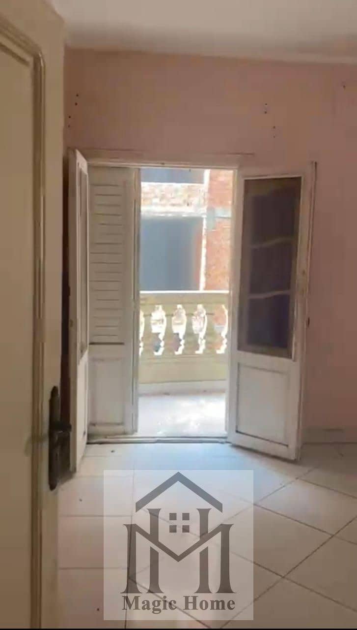 2 52eef293-bfb7-4cdc-bef8-5d41e29831b7. jpg