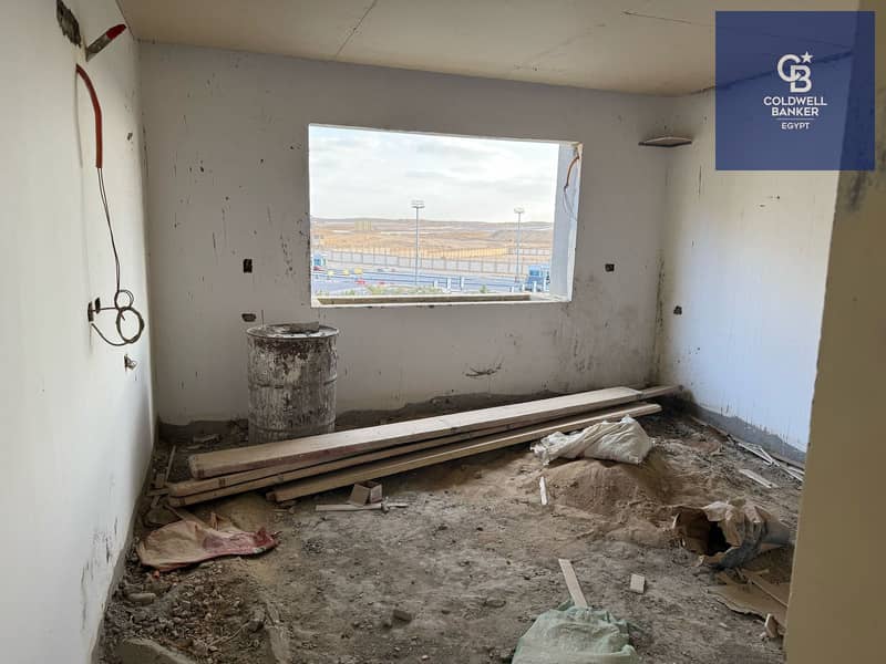 4 5c8ceb24-ec15-4310-9ce0-d1bd50660753. jpeg