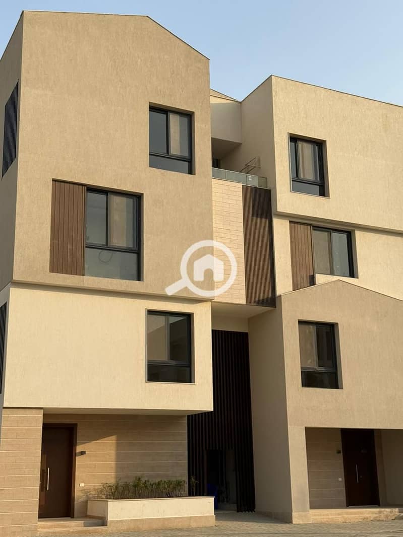 2 WhatsApp Image 2025-11-18 at 1.35. 35 PM. jpeg