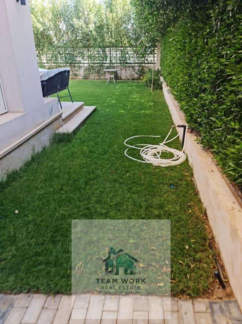 4 92b21b6a-0062-4232-a736-0637c10e24fe. jpg