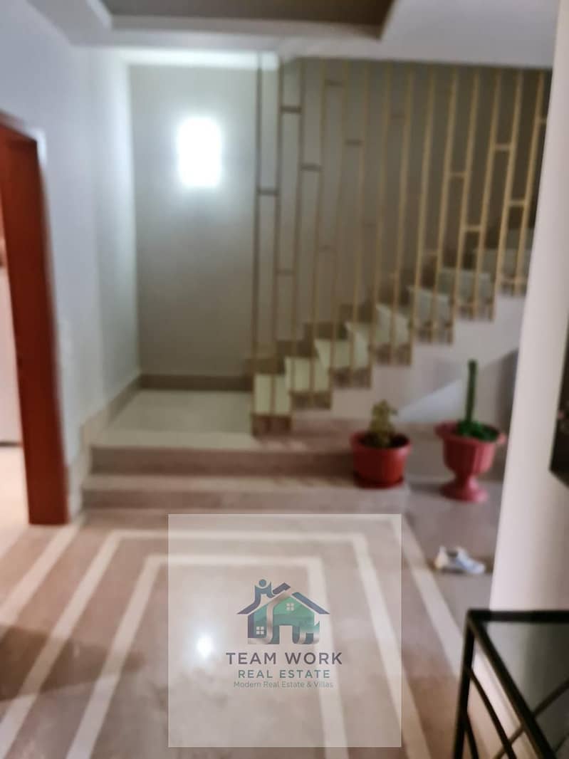 12 c1ea6be9-eab8-4cf1-b52a-743d76c9f3df. jpg