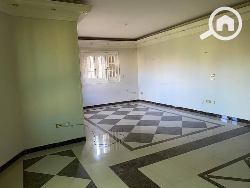 4 8fa70e5a-964c-4256-8886-cfc6895b32eb. jpeg