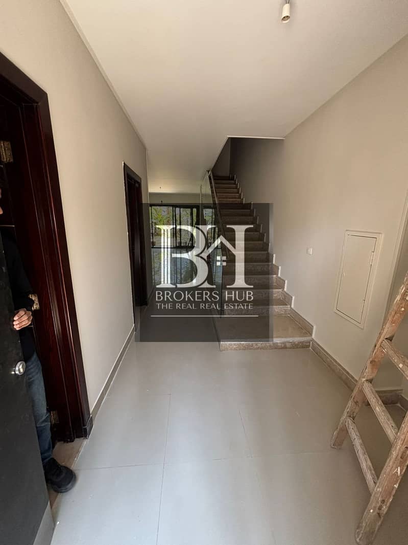 2 1d8c4fc8-41ee-4a8a-810a-b1c421f1891c. jpeg