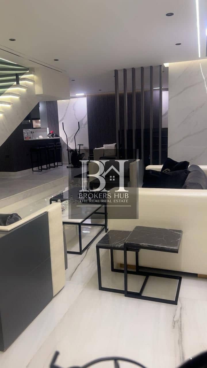 12 e7734f0b-9d59-445f-9c52-d33679b353c1. jpeg