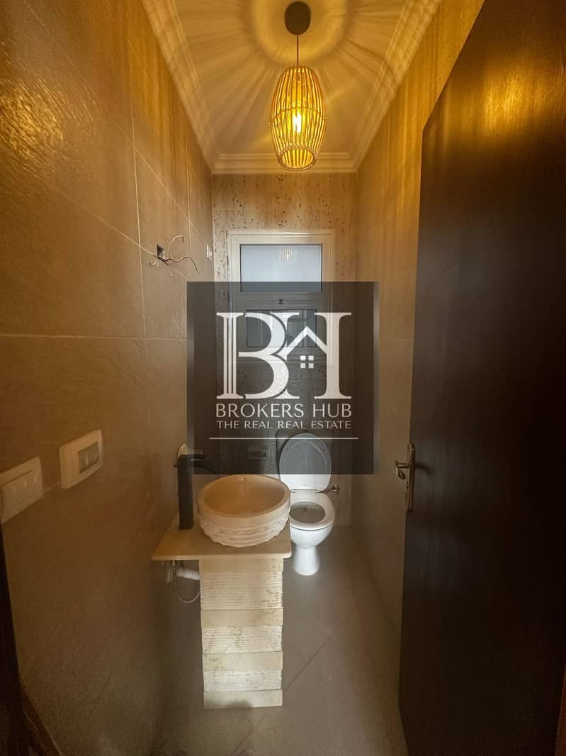 6 5a54a652-0584-42a3-af1f-f3a9eb9ff284. jpeg