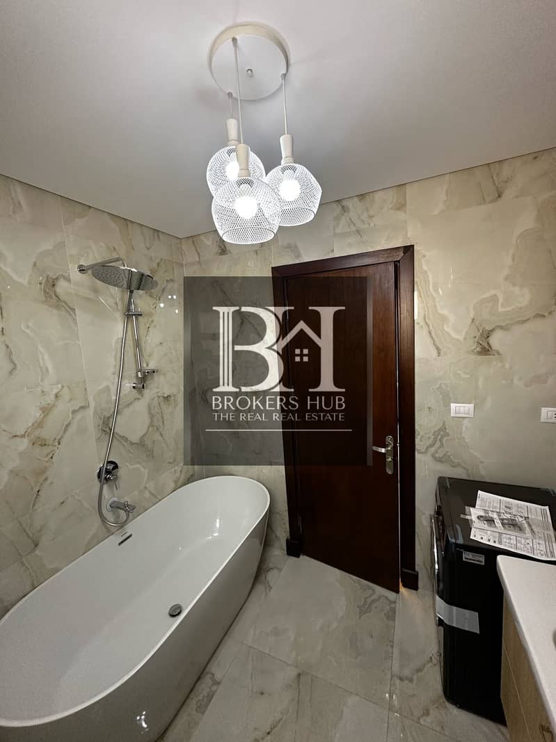 9 cda51baa-30c3-4df5-996c-54a263f76761. jpeg