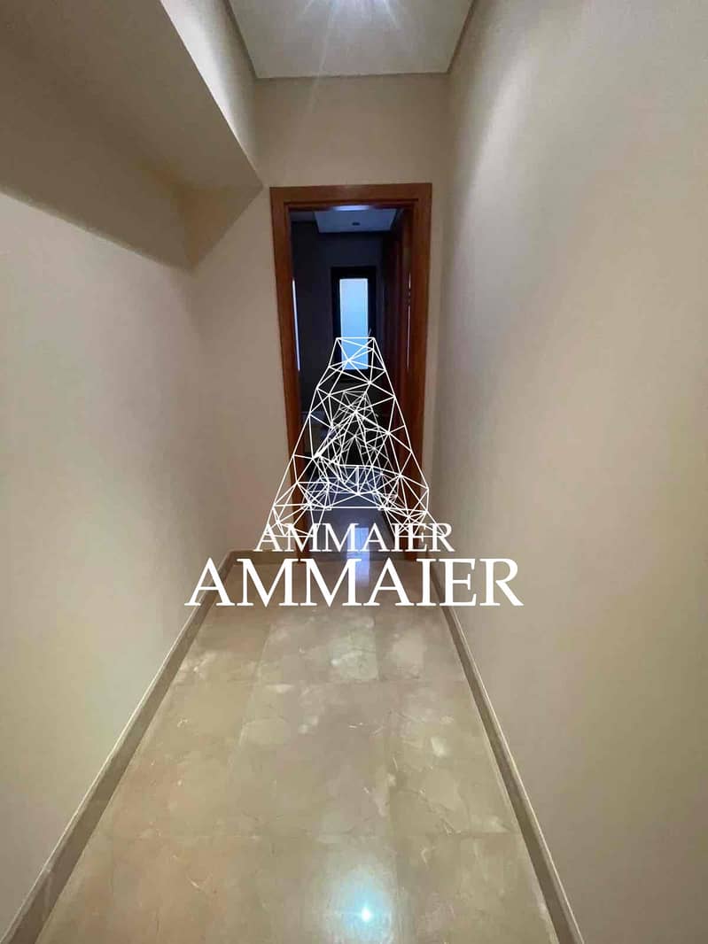 10 ce2c4884-dcc6-4902-ac1e-7a65dd0a9fdb. jpg