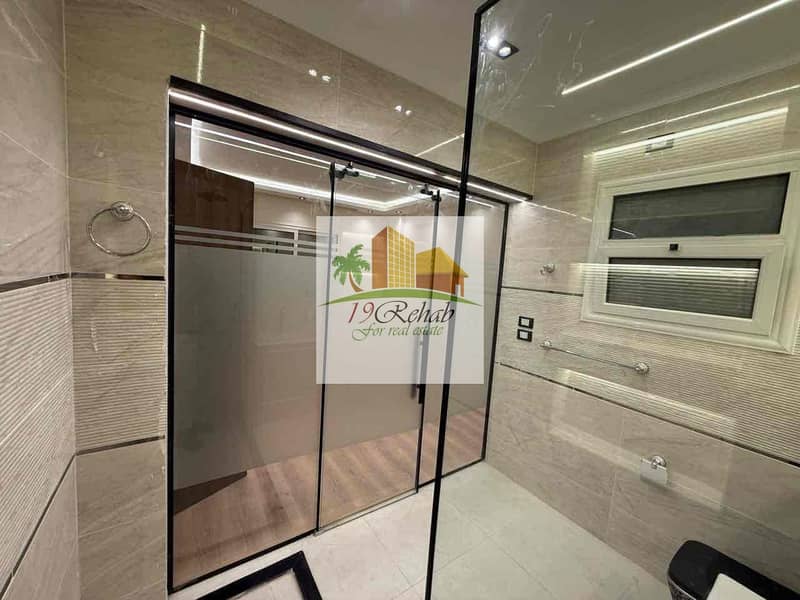 2 5c98f212-485e-45fe-9d95-4030dce79399. jpg