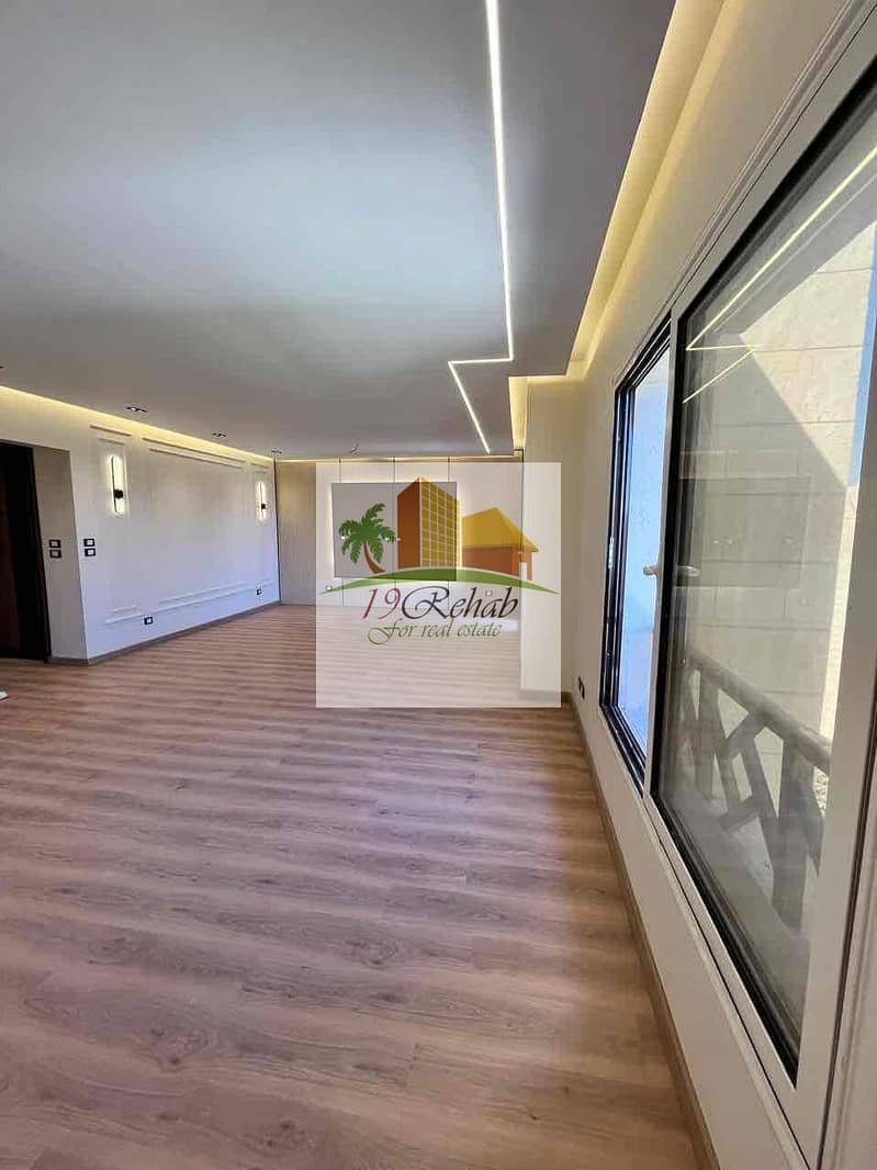 16 ede0e0e2-78fc-467b-8958-9240d8ee6c17. jpg