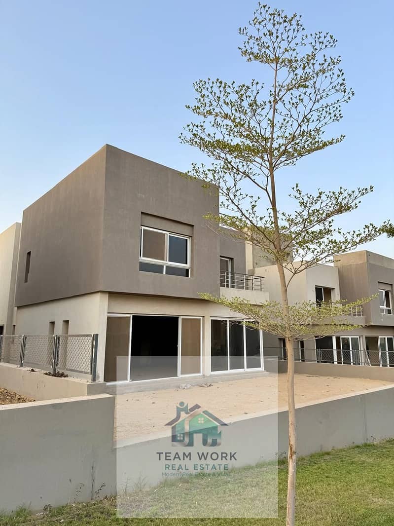 4 7208eb09-bc23-469c-a768-61d202541612. jpg