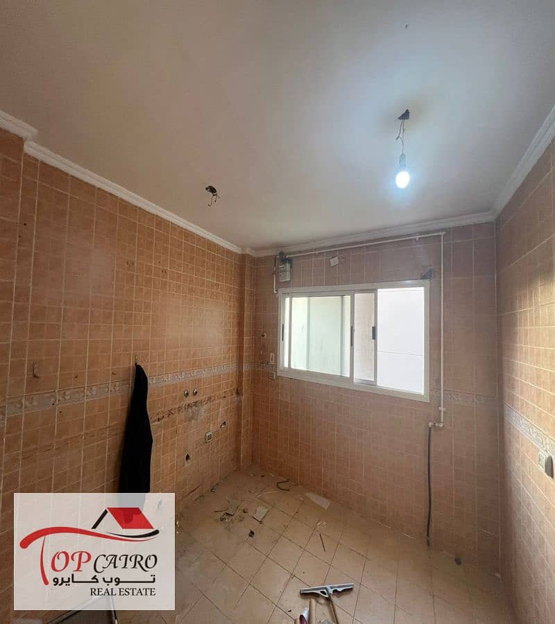 11 IMG-20251118-WA0500_800x900. jpg