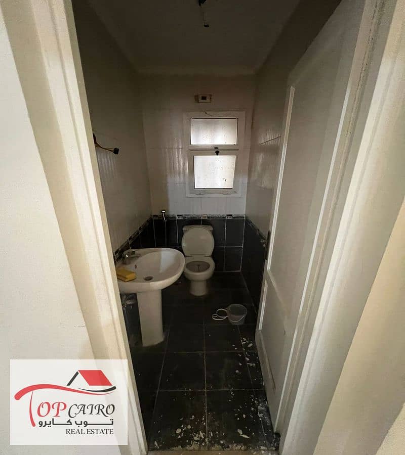 12 IMG-20251118-WA0499_800x900. jpg