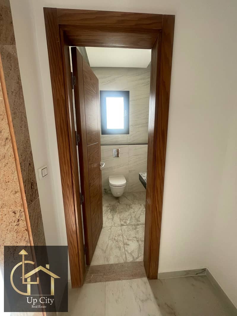 6 WhatsApp Image 2025-11-18 at 16.53. 25 (1). jpeg