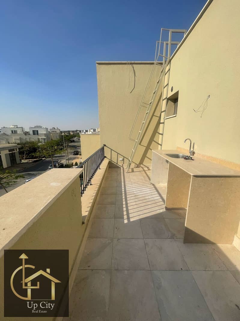 12 WhatsApp Image 2025-11-18 at 16.53. 30. jpeg