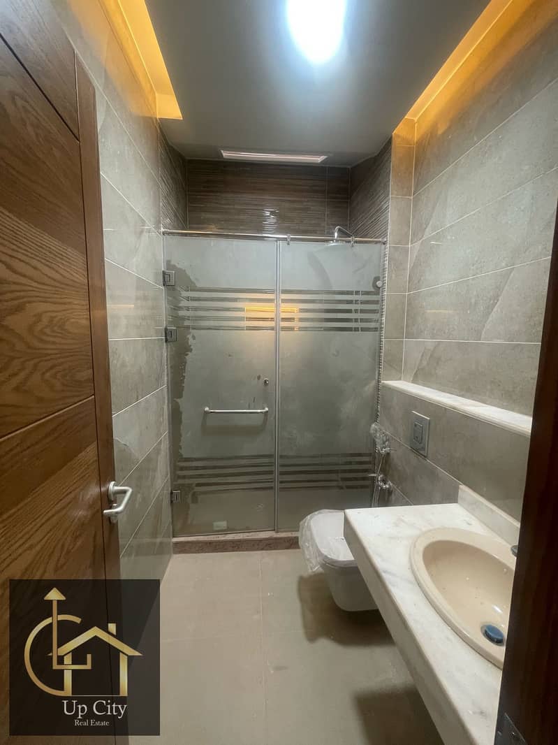 15 WhatsApp Image 2025-11-18 at 16.53. 27 (2). jpeg