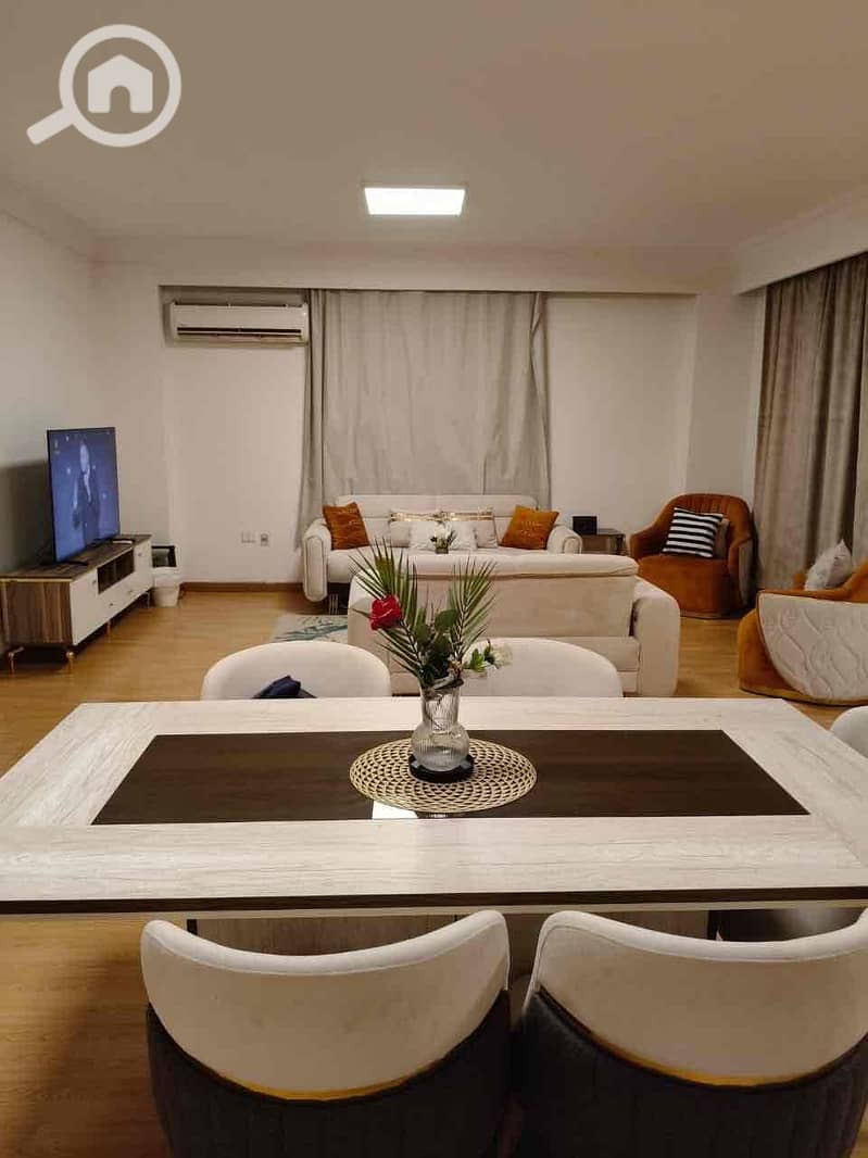 e2381128-a2b0-47f6-812f-e1f333bb813a. jpg