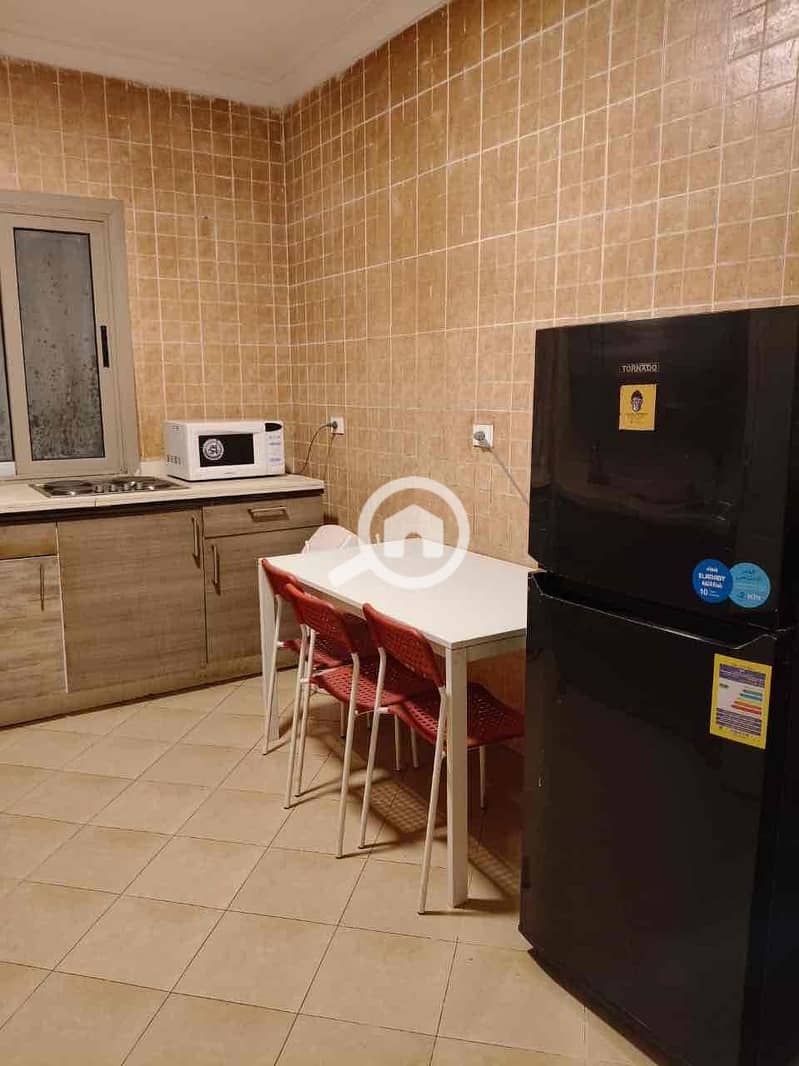 16 62da86d5-5f2c-479b-ba3f-2611a0176747. jpg