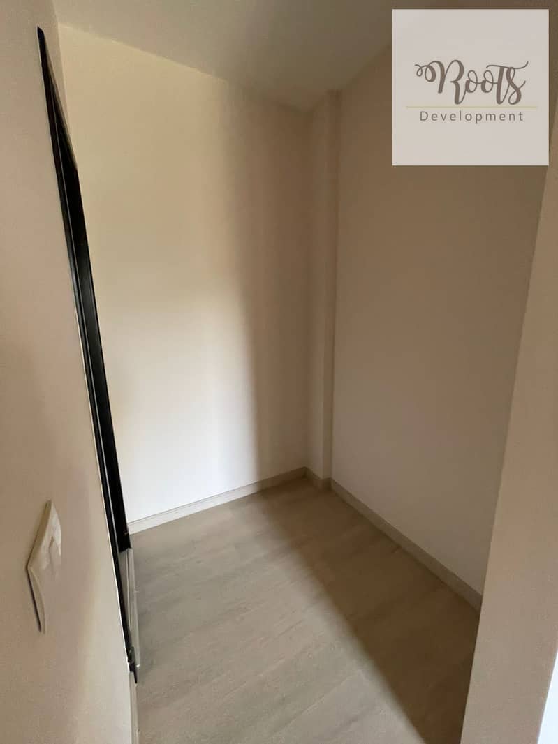 4 WhatsApp Image 2025-11-17 at 21.35. 29 (2). jpeg