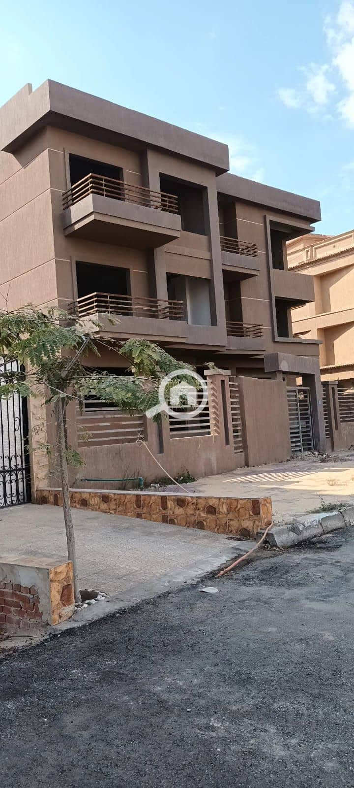 16 ea7447c3-0ee2-4a72-9a8d-289a66a797b7. jpg