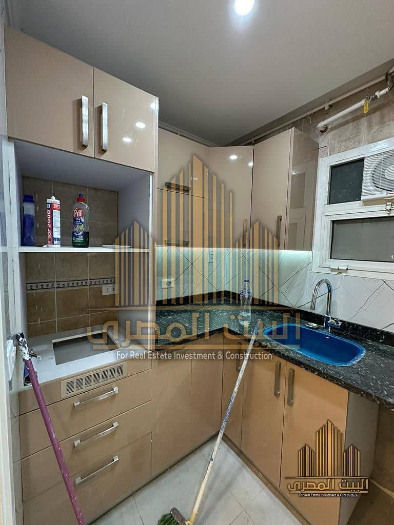 8 U344977 (25). jpeg