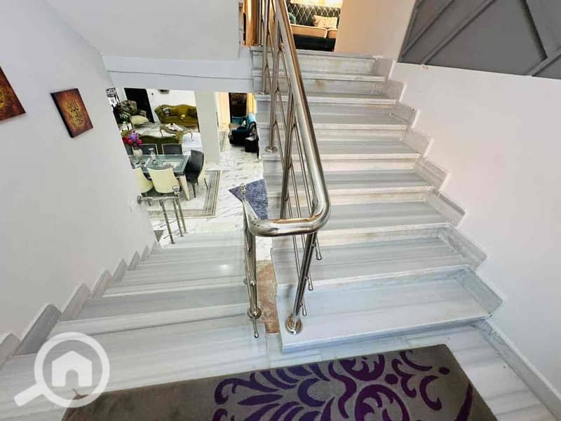 9 790433c6-5dfd-42b2-b55f-4dfada52846c. jpg