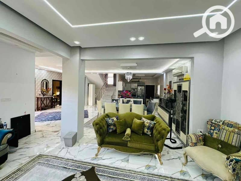 36 21ae6416-b118-4717-be81-89792a6fea0f. jpg