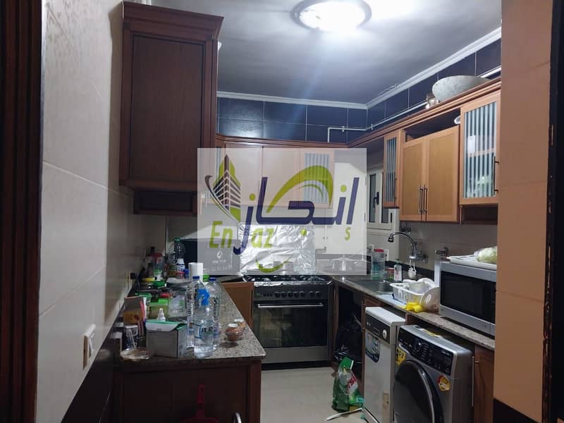 3 photo_5825480563131878600_y. jpg