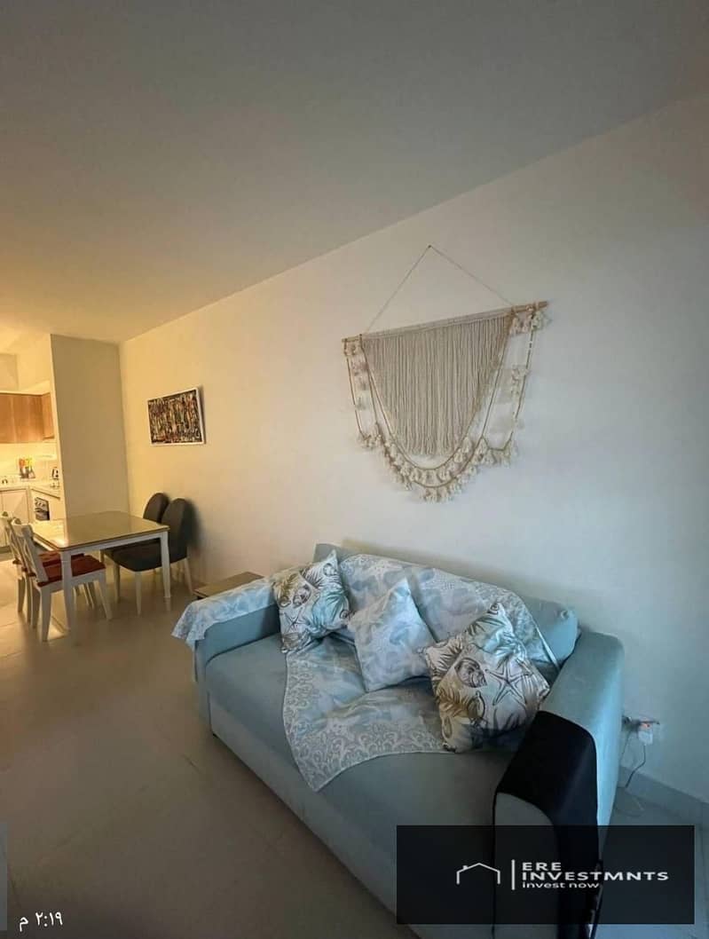 9 f463e19a-0fca-477d-a608-dad30835f882. jpg