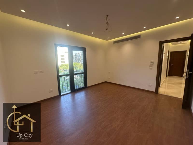 10 WhatsApp Image 2025-11-18 at 17.16. 07 (3). jpeg