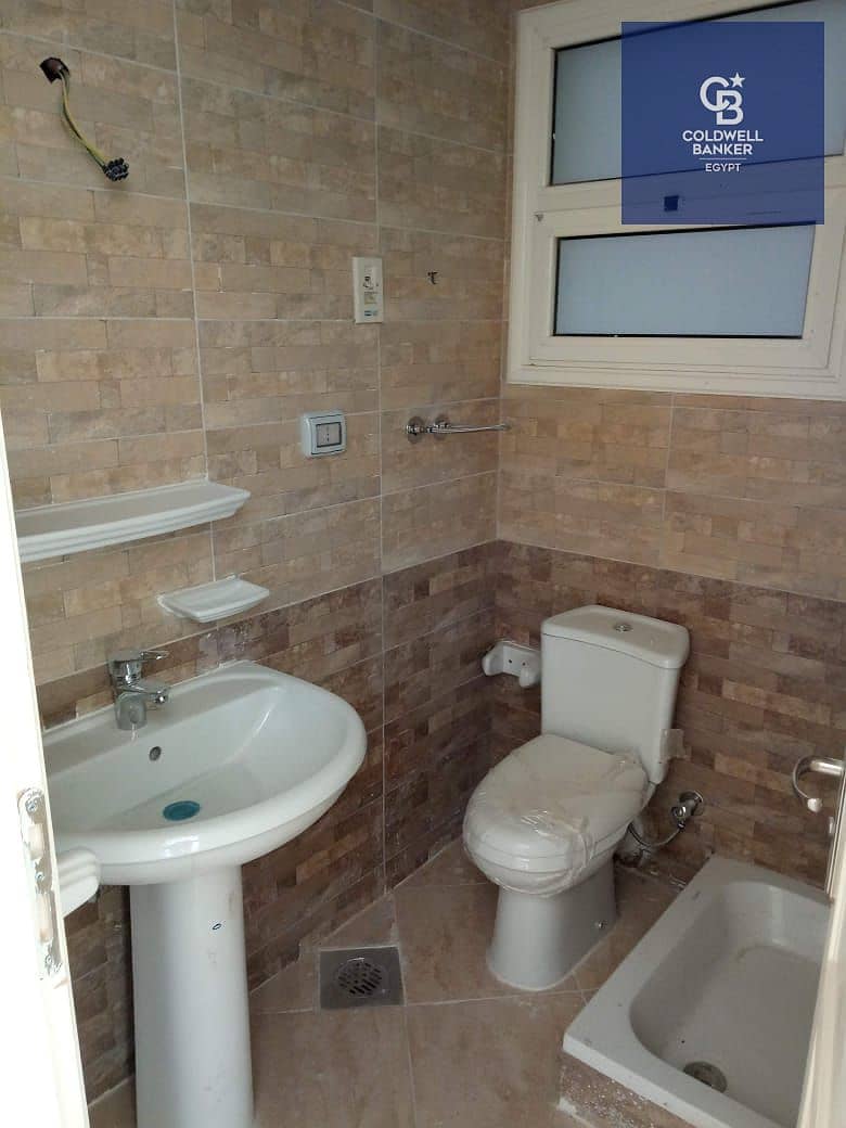 7 85e500b7-f4e9-41a0-90ee-ad56382bf4ad. jpeg