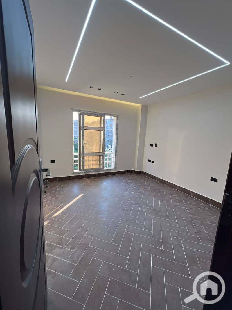 5 d8a50f12-3120-40a5-af97-ed009afe9b77. jpeg