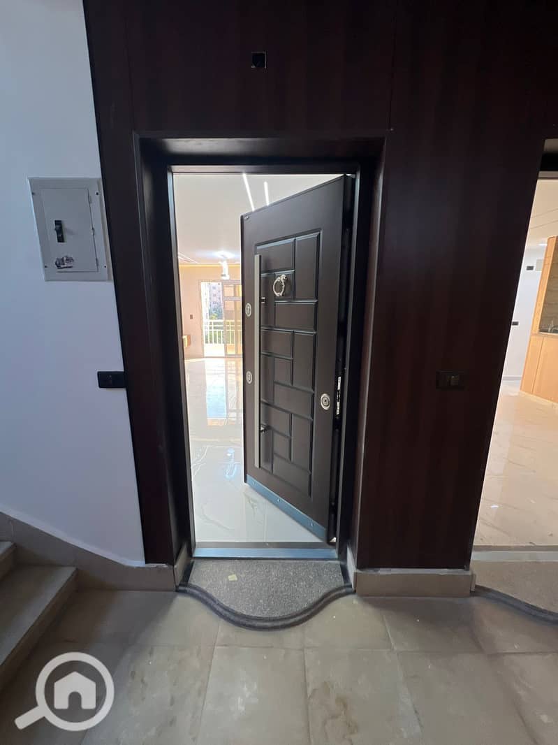 9 0940a748-df31-4672-9cdf-ca28ba8381fb. jpeg