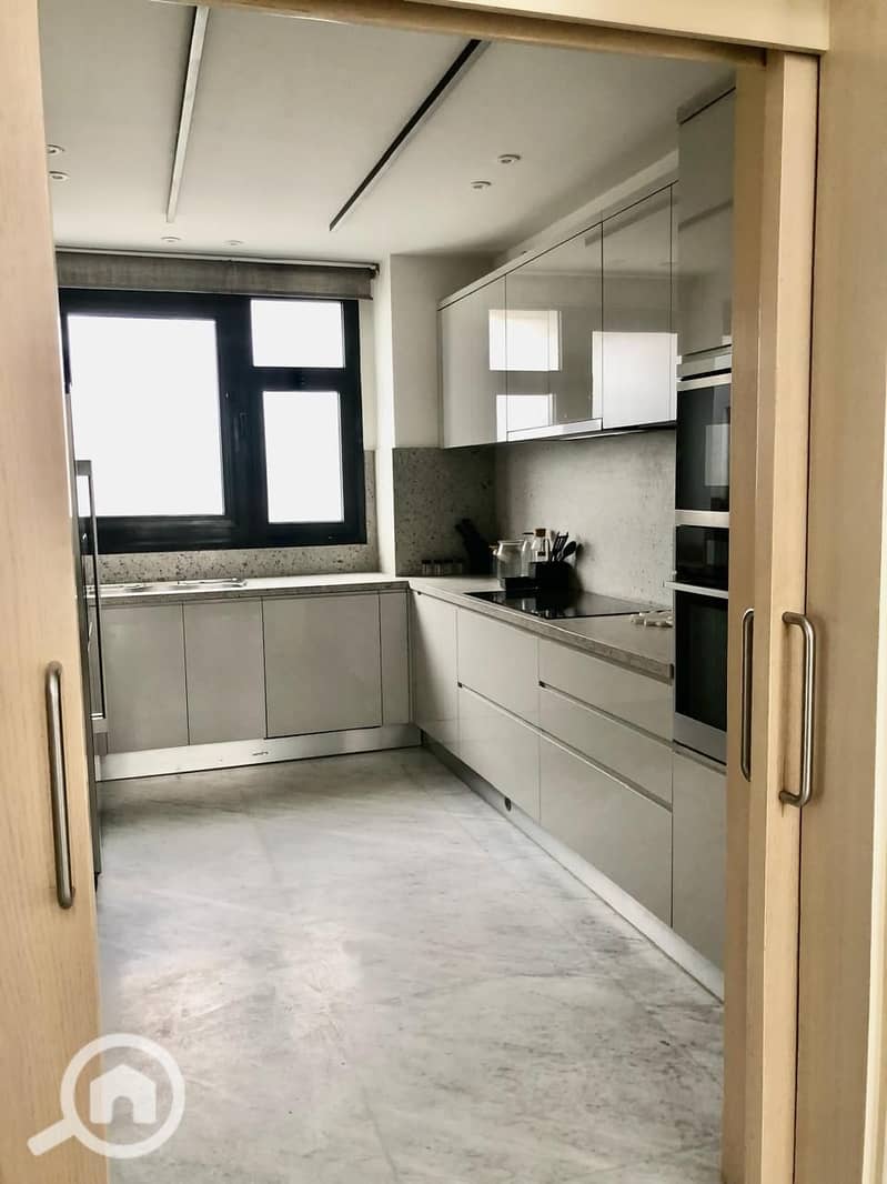 4 WhatsApp Image 2025-02-27 at 14.35. 05_ee1997a6. jpg