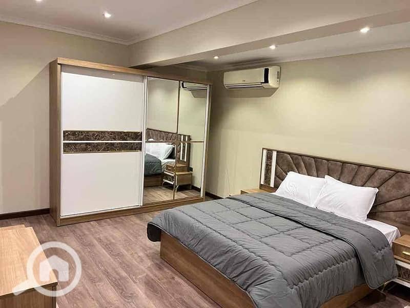 7 7b50d45d-2b5f-4f5c-b20a-b5e33f8553a0. jpg