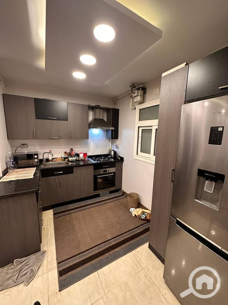 7 e28e6cc9-0622-4d56-a707-418d34a5e8e3. jpeg