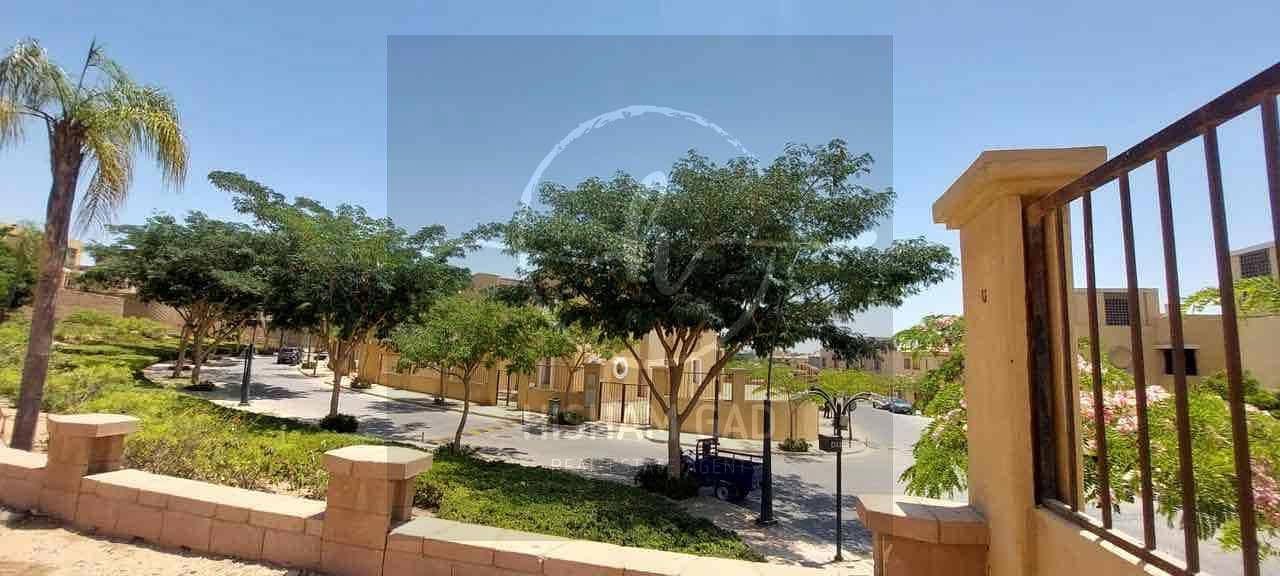 4 03f8f536-7751-40af-8e4e-997f7a6fba6a. jpg