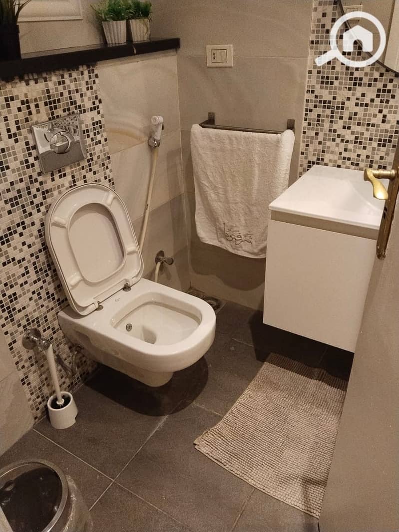 3 f3611d55-79ec-4e96-9cd6-63d0a38d3f70. jpeg