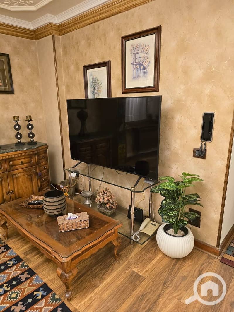 10 9028963b-a20e-42c0-934f-48c6295e5a62. jpeg